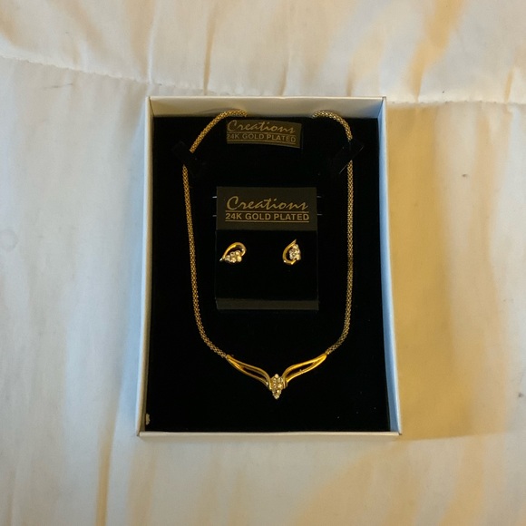 Creations, gold plated necklace with earrings. - Picture 2 of 4